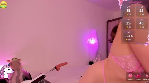 Snapshot of babyuniporn chatting on 09-18-25, 02:41 Eva online show from 09-18-25, 02:41