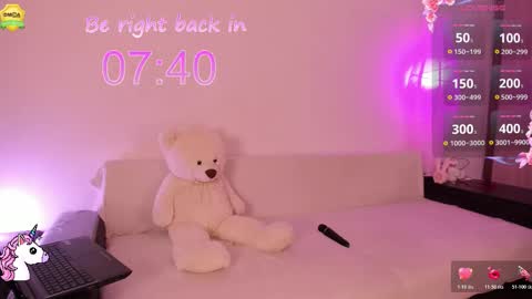 Snapshot of babyuniporn chatting on 12-01-25, 04:34 Eva online show from 12-01-25, 04:34