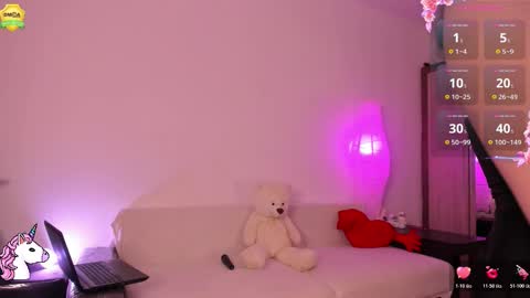 Snapshot of babyuniporn chatting on 12-04-25, 08:12 Eva online show from 12-04-25, 08:12