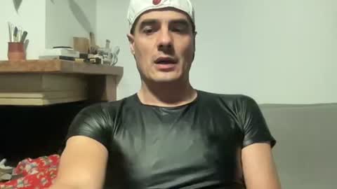 Snapshot of bach77 chatting on 01-02-25, 09:18 bach online show from 01-02-25, 09:18