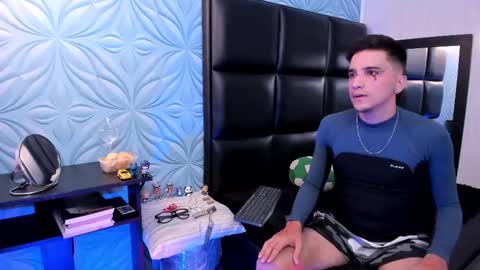 Snapshot of bad_boy_21_ chatting on 03-01-26, 06:04 bad_boy_21_ online show from 03-01-26, 06:04