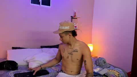 Snapshot of bad_boy__777 chatting on 09-22-25, 06:54 bad_boy__777 online show from 09-22-25, 06:54