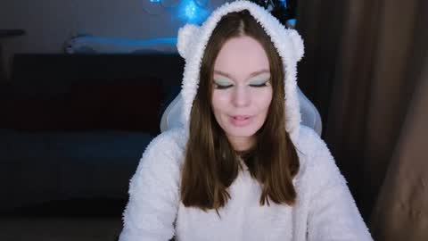 Lin online show from 01-15-25, 03:39