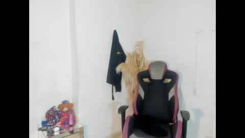 bad_girl_deluxe online show from 11-01-25, 05:04