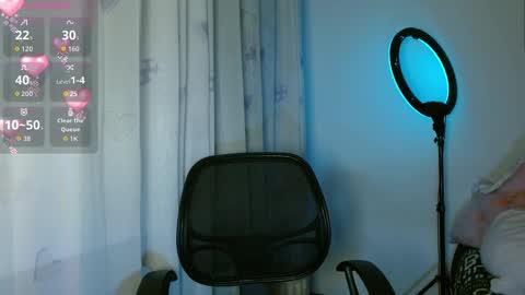 Sophie online show from 10-20-25, 03:12