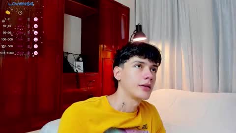 Snapshot of badboy_one chatting on 10-24-25, 09:44 jhojan online show from 10-24-25, 09:44