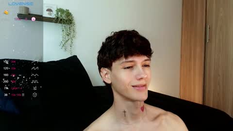 Snapshot of badboy_one chatting on 11-24-25, 09:25 jhojan online show from 11-24-25, 09:25