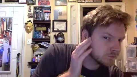 Snapshot of badboyboogie78 chatting on 11-11-25, 08:14 Hylian97 online show from 11-11-25, 08:14