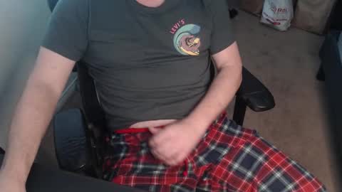 Snapshot of baddaddy77 chatting on 11-16-25, 11:10 baddaddy77 online show from 11-16-25, 11:10