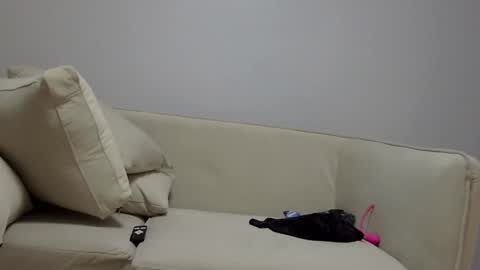 Snapshot of baddest_petite12 chatting on 02-24-25, 04:58 Baddest online show from 02-24-25, 04:58