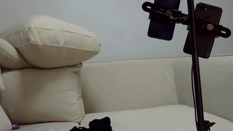 Snapshot of baddest_petite12 chatting on 03-08-25, 08:46 Baddest online show from 03-08-25, 08:46