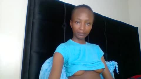 baddie_bunnie online show from 11-30-25, 04:27