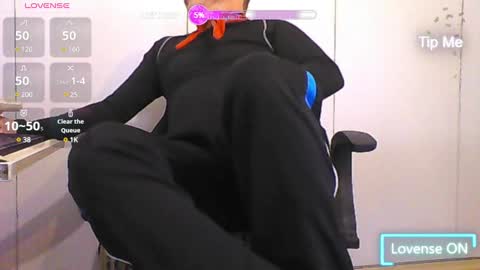 Snapshot of badener80 chatting on 01-15-25, 02:35 Badener online show from 01-15-25, 02:35