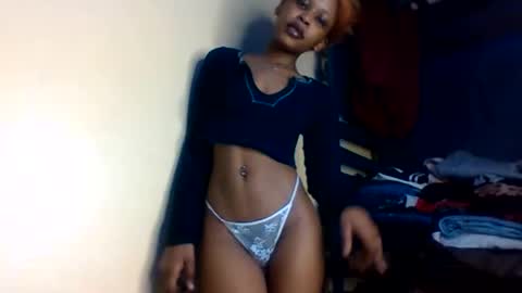 Lily. online show from 11-08-25, 01:28