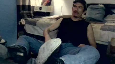 Mexican livin Off the Wall online show from 10-15-25, 03:17