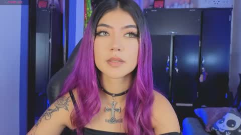Snapshot of badkatyuska chatting on 07-11-26, 06:43 Please help me to reach 100 thumbs up online show from 07-11-26, 06:43