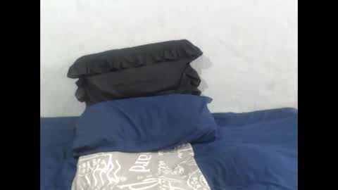 Snapshot of badkittylilyx chatting on 10-18-25, 06:16 Lily online show from 10-18-25, 06:16