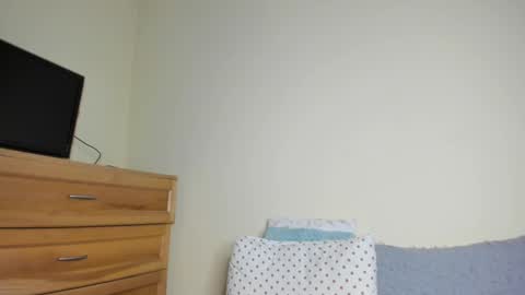 Snapshot of badmodel_ chatting on 01-24-25, 02:30 Name online show from 01-24-25, 02:30