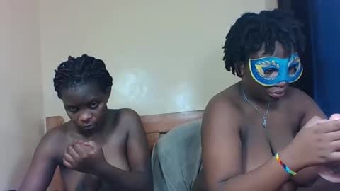 bads_girles online show from 12-20-25, 05:42