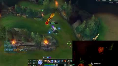 Snapshot of baftez chatting on 12-21-24, 01:32 Baffels online show from 12-21-24, 01:32