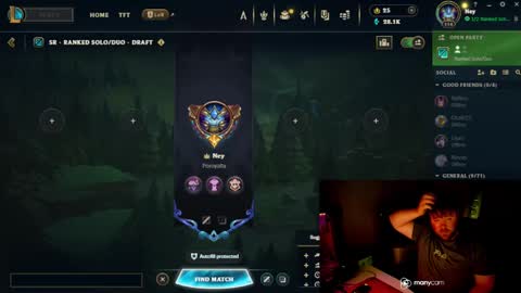 Snapshot of baftez chatting on 12-25-24, 10:06 Baffels online show from 12-25-24, 10:06