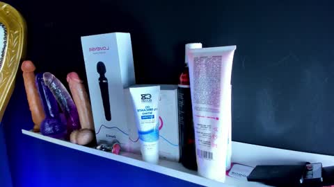 bagiolett  online show from 11-06-25, 07:37