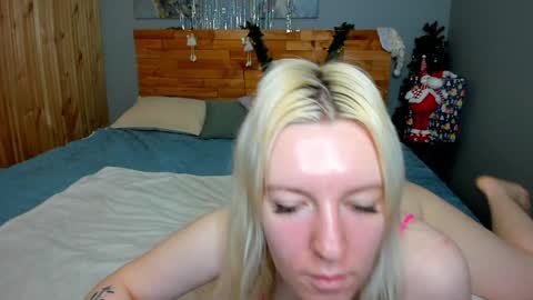 Snapshot of baiambel_mi chatting on 01-02-25, 09:11 holly online show from 01-02-25, 09:11