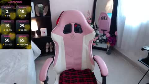 Snapshot of bailarina_atrevida chatting on 03-10-25, 01:43 sandra online show from 03-10-25, 01:43