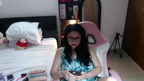 Snapshot of bailarina_atrevida chatting on 11-20-25, 10:26 sandra online show from 11-20-25, 10:26