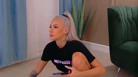 Snapshot of bailey_rush chatting on 10-10-25, 04:50 bailey_rush online show from 10-10-25, 04:50
