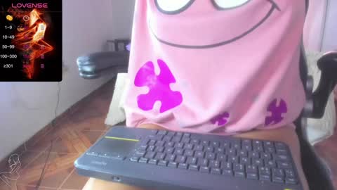 Snapshot of baileyadamss chatting on 01-06-25, 12:46 IM BAILEY online show from 01-06-25, 12:46