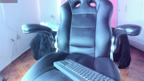 Snapshot of baileyadamss chatting on 01-15-25, 10:13 IM BAILEY online show from 01-15-25, 10:13