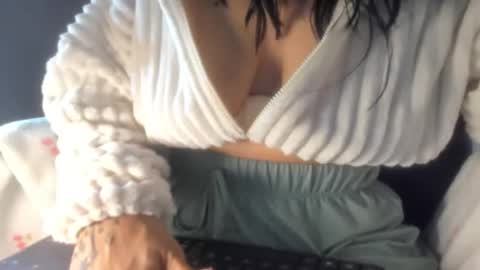 IM BAILEY online show from 11-10-25, 02:49