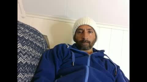 Snapshot of bakkis chatting on 01-07-25, 06:27 bakkis online show from 01-07-25, 06:27