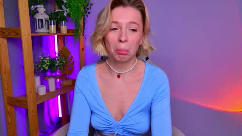 Elly online show from 02-18-26, 04:41