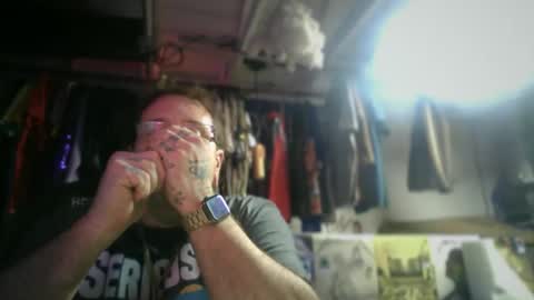 boton online show from 11-17-25, 01:33