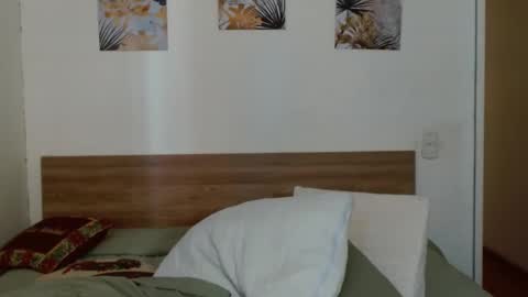 Andres -  online show from 12-17-24, 03:17