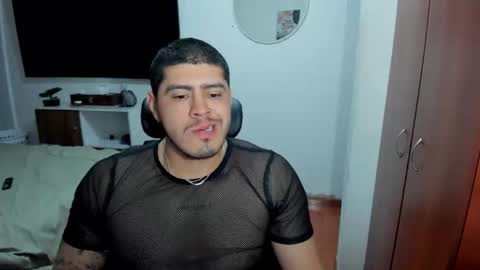 Andres -  online show from 10-08-25, 02:31