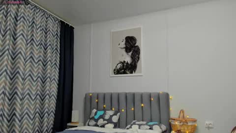 Kira online show from 02-15-25, 05:39