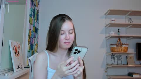 Kira online show from 10-19-25, 05:13