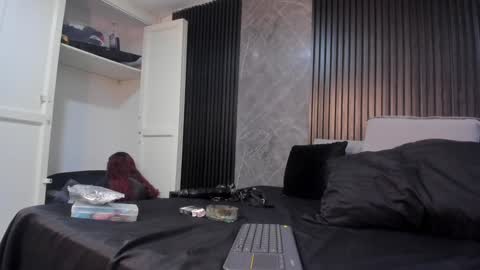 Snapshot of bambiiqueen chatting on 12-26-24, 12:59 Bambi online show from 12-26-24, 12:59