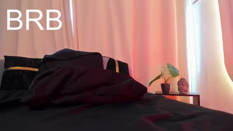 Snapshot of bambiiqueen chatting on 02-27-25, 03:48 Bambi online show from 02-27-25, 03:48