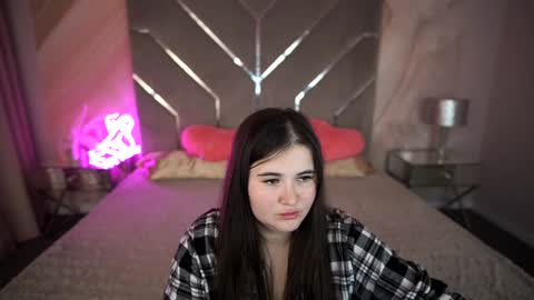 Snapshot of bambiliii chatting on 02-04-25, 09:10 Bambi online show from 02-04-25, 09:10