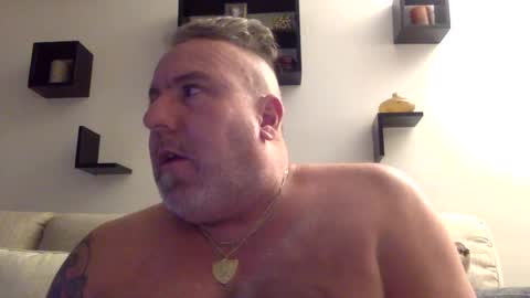 Snapshot of banana5289 chatting on 01-28-25, 02:11 banana5289 online show from 01-28-25, 02:11