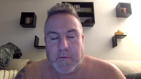 Snapshot of banana5289 chatting on 02-08-25, 02:15 banana5289 online show from 02-08-25, 02:15