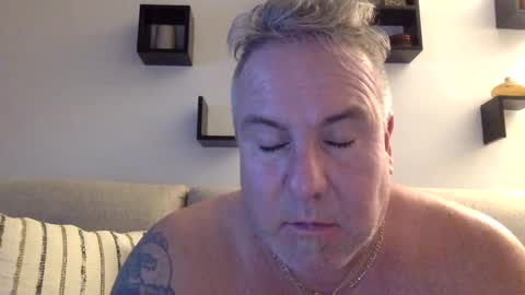 Snapshot of banana5289 chatting on 02-11-25, 02:14 banana5289 online show from 02-11-25, 02:14