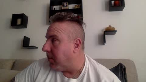 Snapshot of banana5289 chatting on 03-03-25, 08:32 banana5289 online show from 03-03-25, 08:32