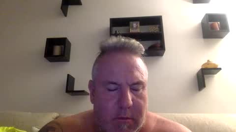 Snapshot of banana5289 chatting on 09-10-25, 11:27 banana5289 online show from 09-10-25, 11:27