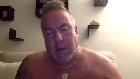 Snapshot of banana5289 chatting on 09-21-25, 07:32 banana5289 online show from 09-21-25, 07:32