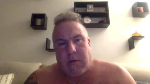 Snapshot of banana5289 chatting on 10-12-25, 02:10 banana5289 online show from 10-12-25, 02:10